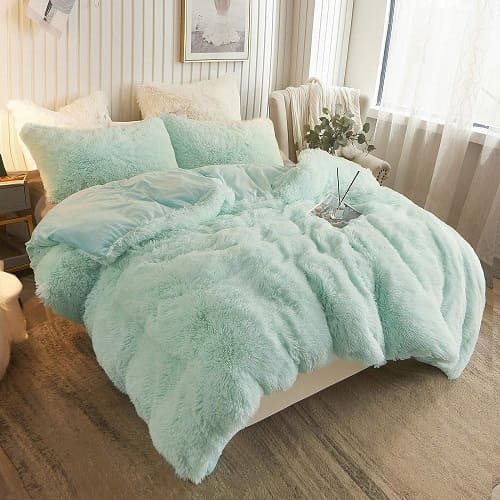 6 by 7 Faux Fur Fluffy Bedding Set