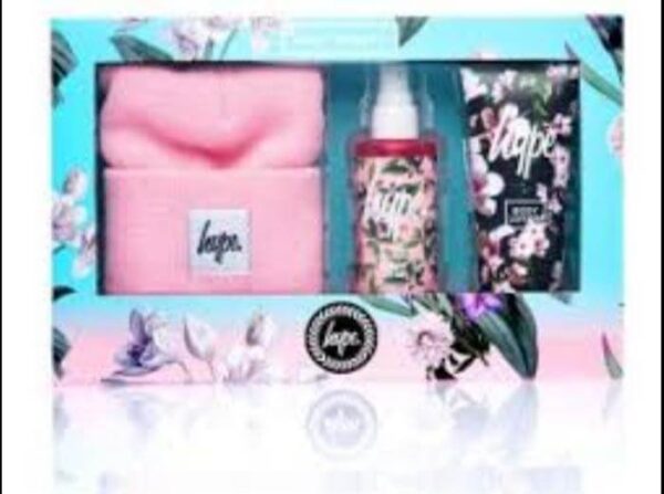 Hype Stay Toasty Gift Set